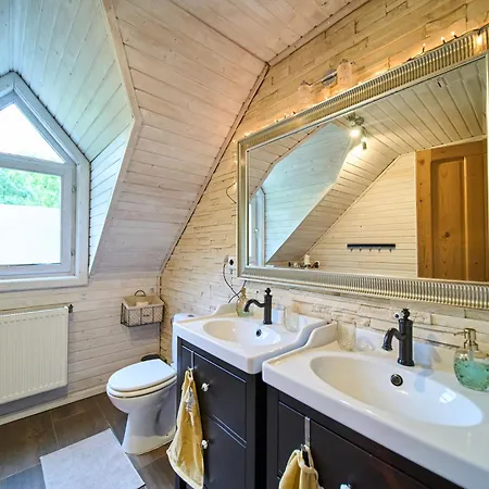 Cosy Forest House Semesterbostad Vértesacsa