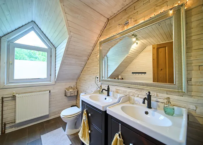 Cosy Forest House בית נופש Vértesacsa