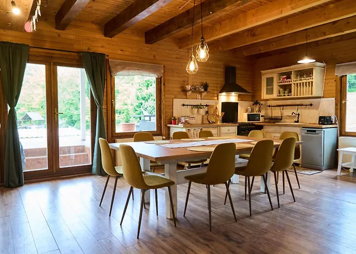 Cosy Forest House * Vértesacsa